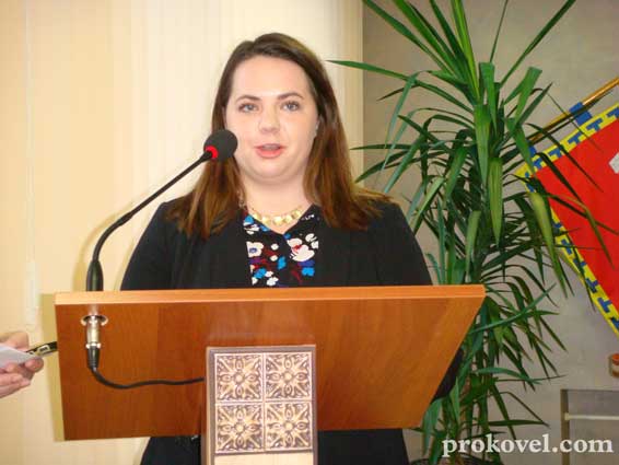 до Ковеля приїхала волонтер Корпусу Миру, американка Кесіді Кремтон