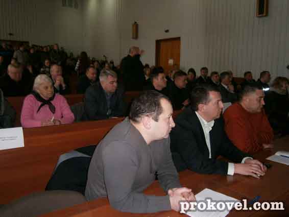 Депутати Ковельської райради погодилися працювати без голови