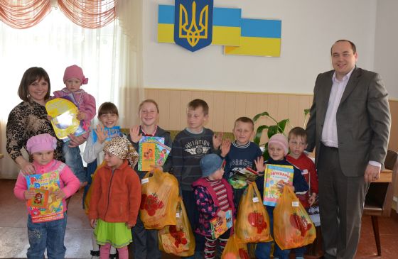 проведено акцію «Книги дітям»