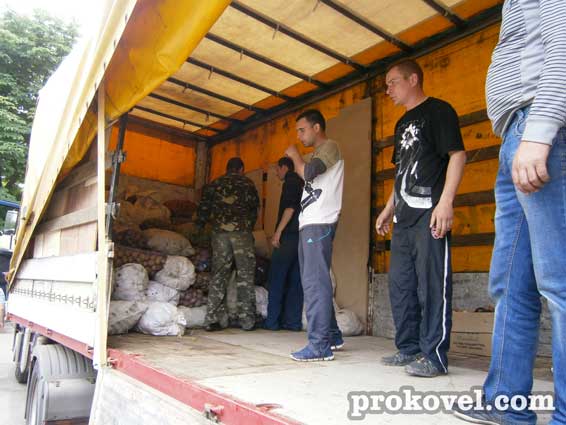 Ковельський район зібрав 20 тонн благодійного вантажу військовим