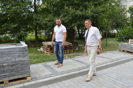 У Ковелі ведеться ремонт прибудинкових територій
