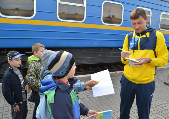 У Ковелі урочисто зустріли чемпіона світу з паралімпійського футболу Віталія Романчука