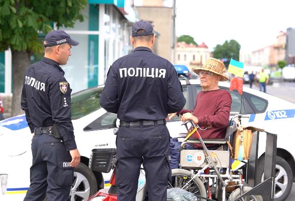 дільничні офіцери поліції: завжди поруч, завжди з людьми
