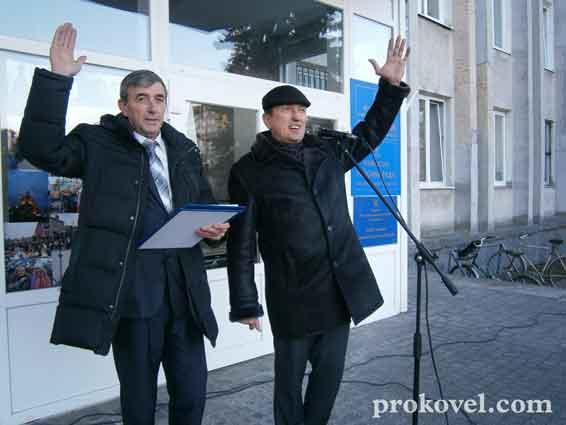 Ковельський міський голова Олег Кіндер попросив ковельчан, які хочуть приєднатися до мітингуючих на Київському Євромайдані