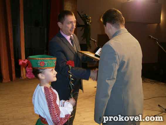 Міський голова Олег Кіндер у своєму вітальному слові відмітив, що Ковель багатий славною минувшиною, яка нараховує не одне століття, яскравими постатями, які творили і творять історію нашого краю.